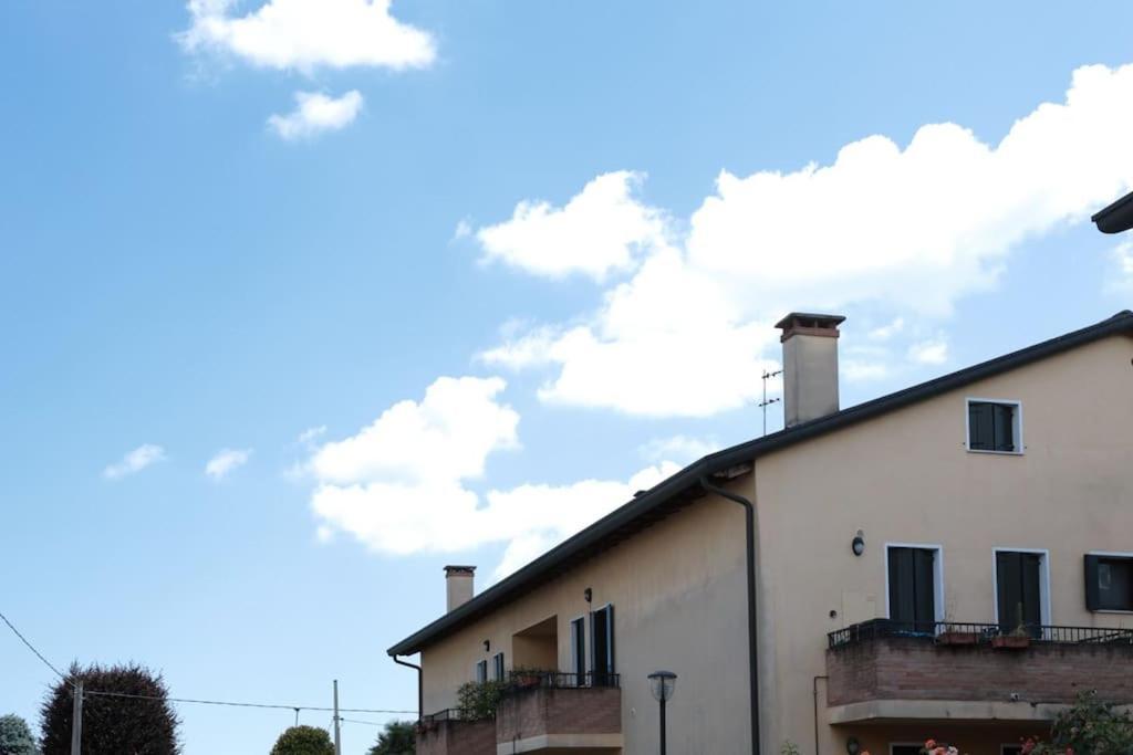 15 Min Padova Appartamento Moderno Travato Legnaro Bagian luar foto
